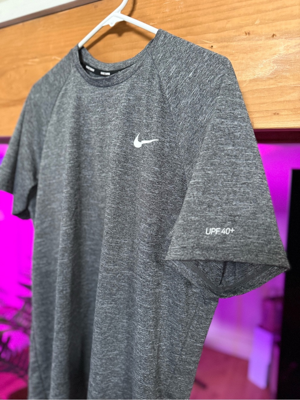 Nike Swim Dri-FIT Men’s Large Gray UPF 40+ Short Sleeve Rash Guard Shirt